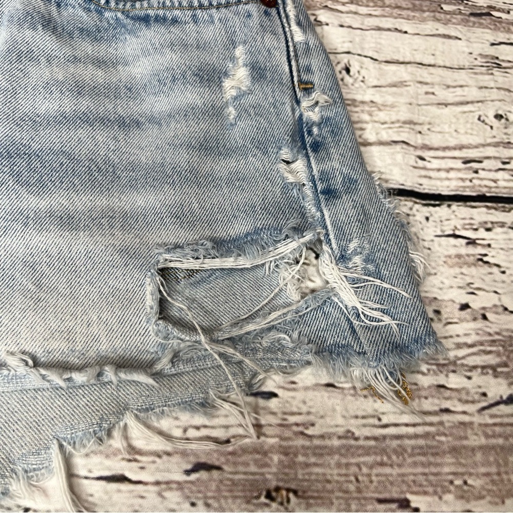 Agolde Distressed Parker Denim Shorts Size 26 - Picture 5 of 14